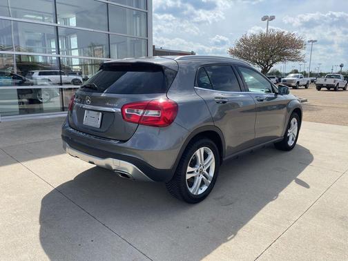 Gray 2019 Mercedes-Benz GLA 250 4MATIC