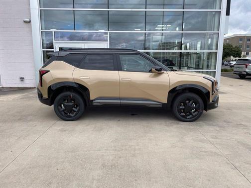 Terrain Brown/Black Roof 2027 Kia Seltos X-Line S