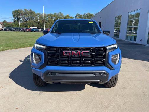 Rapids Metallic 2026 GMC Canyon Elevation
