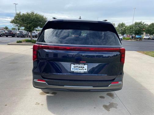 Deep Chroma Blue 2027 Kia Carnival EX