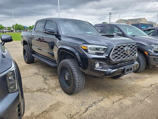 Midnight Black Metallic 2022 Toyota Tacoma TRD Sport