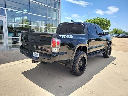 Midnight Black Metallic 2022 Toyota Tacoma TRD Sport