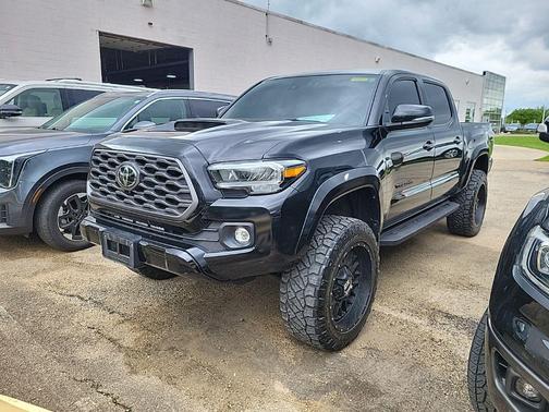 Midnight Black Metallic 2022 Toyota Tacoma TRD Sport
