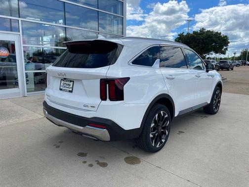 Glacial White Pearl 2026 Kia Sorento EX