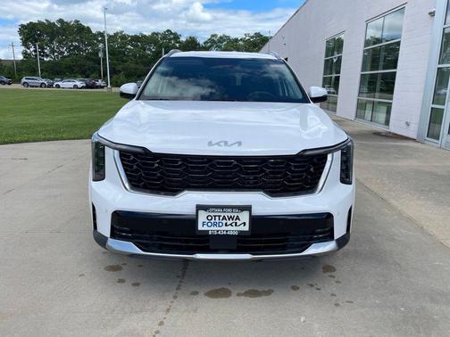 Glacial White Pearl 2026 Kia Sorento EX