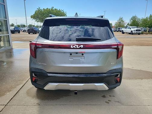 Steel Gray 2026 Kia Seltos EX