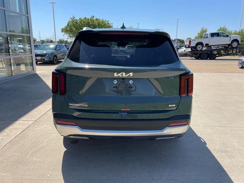 Cityscape Green 2026 Kia Sorento Hybrid EX