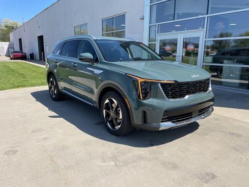 Cityscape Green 2026 Kia Sorento Hybrid EX