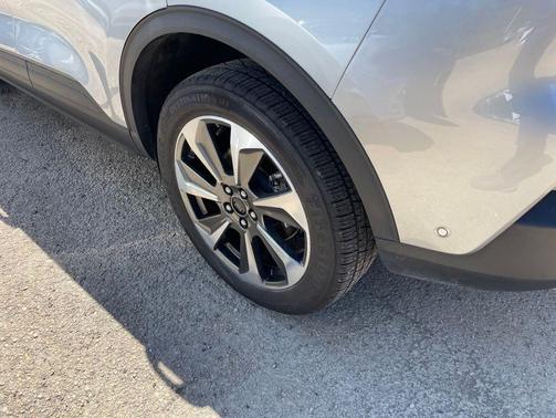 Iconic Silver Metallic 2023 Ford Escape Platinum