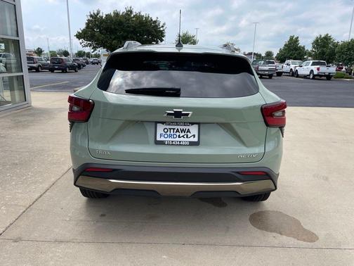Cacti Green 2025 Chevrolet Trax FWD ACTIV