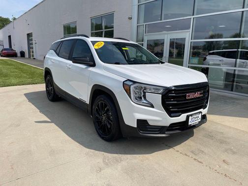 Summit White 2024 GMC Terrain SLE
