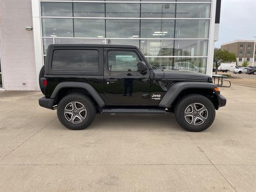 Black Clearcoat 2020 Jeep Wrangler Sport S