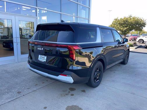 Aurora Black Pearl 2026 Kia Carnival LXS