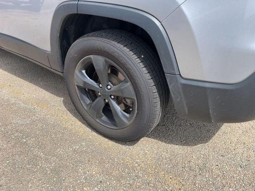 Billet Silver Metallic Clearcoat 2021 Jeep Cherokee Altitude