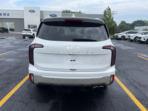 Glacial White Pearl 2024 Kia Telluride EX