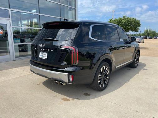 Ebony Black 2023 Kia Telluride SX Prestige