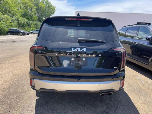 Ebony Black 2023 Kia Telluride SX Prestige
