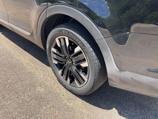 Ebony Black 2023 Kia Telluride SX Prestige