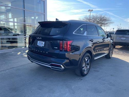 2022 Kia Sorento Hybrid EX