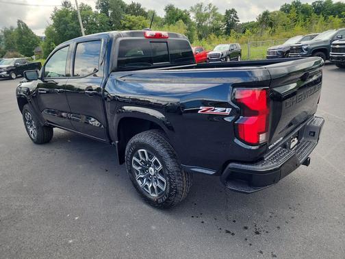 Black 2026 Chevrolet Colorado Z71