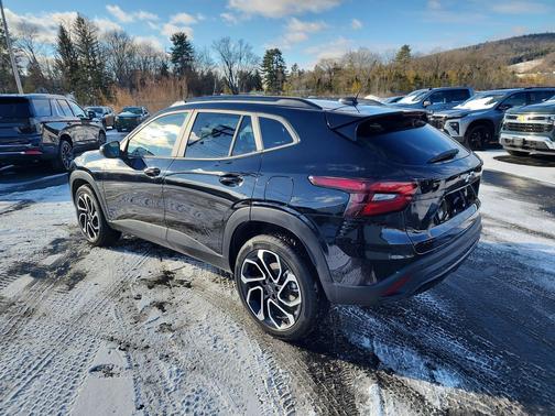 2025 Chevrolet Trax FWD 2RS