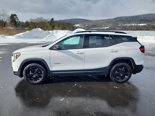 2023 GMC Terrain AWD AT4