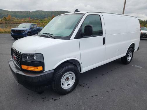 2025 GMC Savana 3500 RWD 3500 Regular Wheelbase Work Van