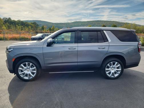 2021 Chevrolet Tahoe 4WD High Country