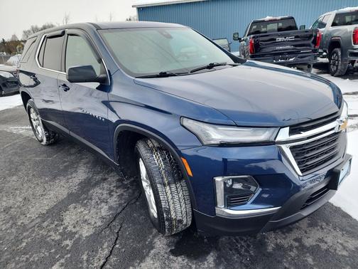 2022 Chevrolet Traverse LS