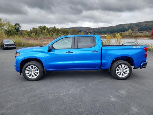 2025 Chevrolet Silverado 1500 Custom