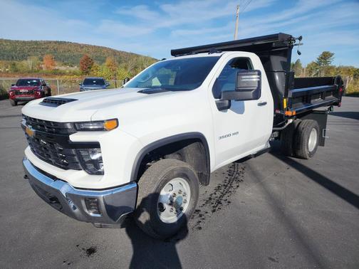 2025 Chevrolet Silverado 3500 WT