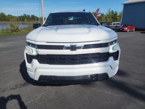 Summit White 2026 Chevrolet Silverado 1500 RST