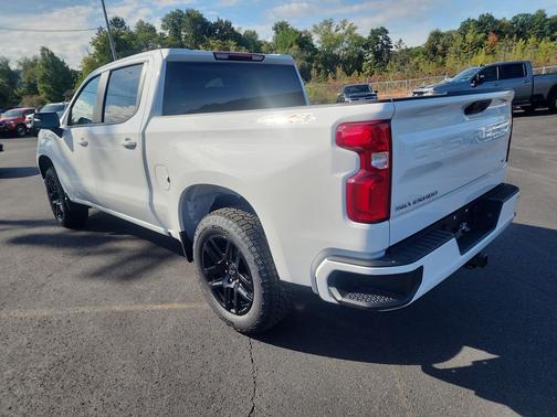 Summit White 2026 Chevrolet Silverado 1500 RST