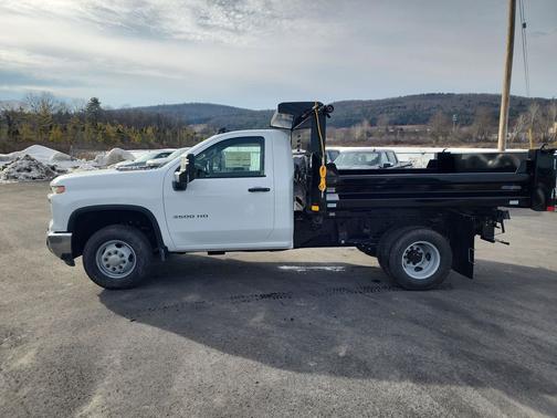 2026 Chevrolet Silverado 3500 WT