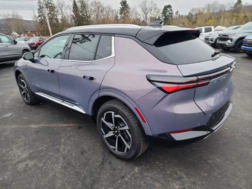 2025 Chevrolet Equinox EV LT