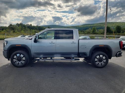 2024 GMC Sierra 2500 Denali