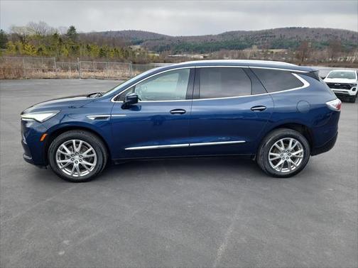 2022 Buick Enclave AWD Essence