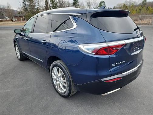 2022 Buick Enclave AWD Essence