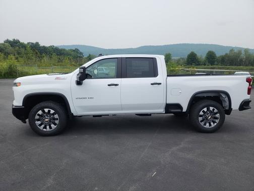 2025 Chevrolet Silverado 2500 Custom
