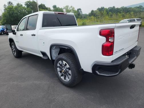 2025 Chevrolet Silverado 2500 Custom
