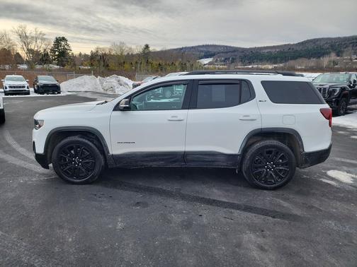 2022 GMC Acadia AWD SLT