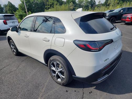 Platinum White Pearl 2024 Honda HR-V EX-L