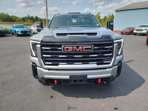 2025 GMC Sierra 2500 AT4