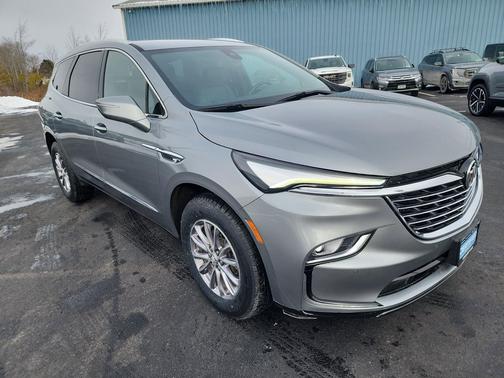 2023 Buick Enclave Essence AWD