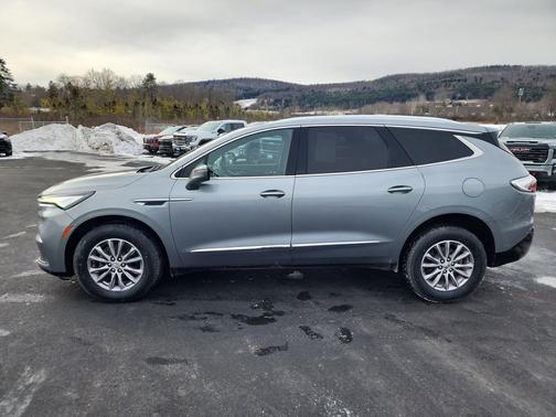 2023 Buick Enclave Essence AWD