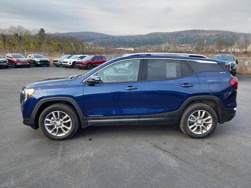 2022 GMC Terrain SLT