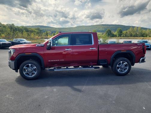 2025 GMC Sierra 2500 SLT