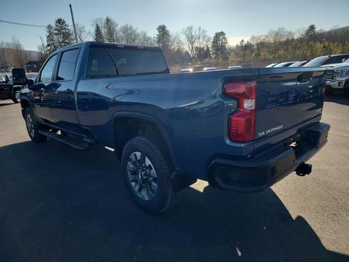 2024 Chevrolet Silverado 2500 Custom