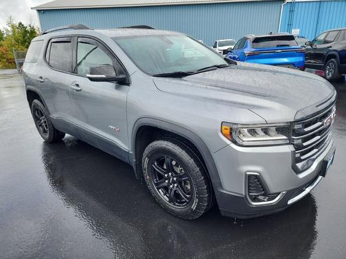 2023 GMC Acadia AWD AT4