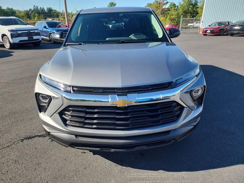 Sterling Gray Metallic 2026 Chevrolet Trailblazer LS